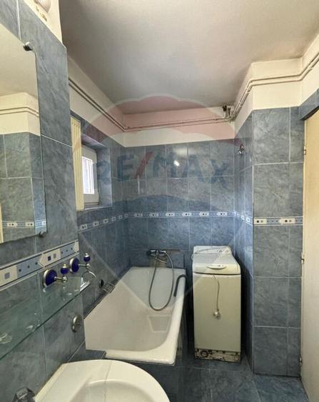 Garsoniera de vanzare ideala ca locuin?a sau spa?iu... - 3