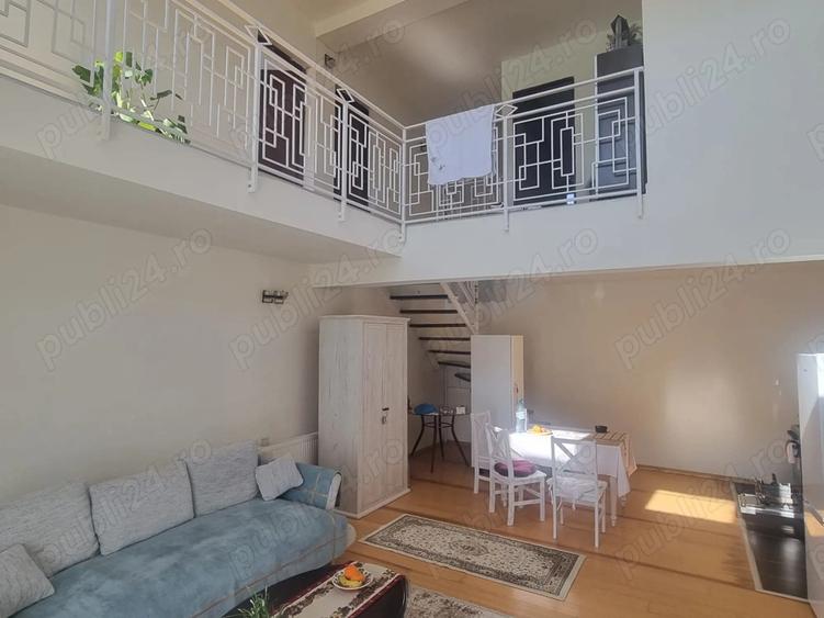 Casa individuala, compusa din 2 apartamente distincte: - 10