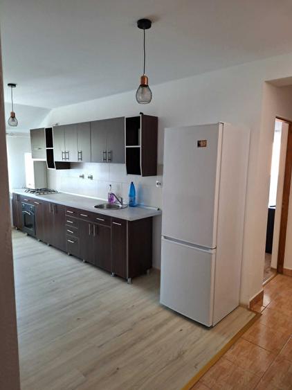 DE INCHIRIAT Apartament 3 camere, 80 mp, garaj inclus - 3