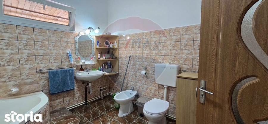 Casa de vanzare cu mansarda spa?ioasa in Chi?ineu-Cri? - 19