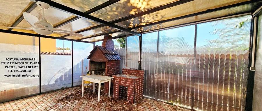 Casa, anexa si teren in cartier rezidential com.D-va Rosie - 1