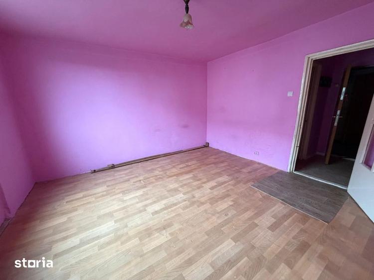 Garsoniera renovabila , etaj intermediar , Radauti - 5