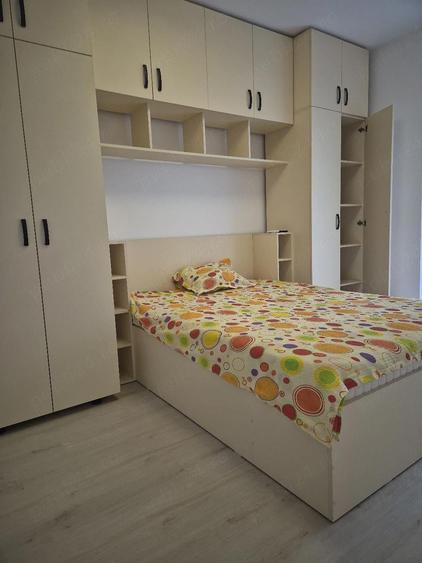 Inchiriez apartament - 2