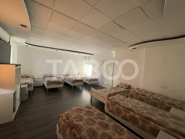 Spatiu comercial la strada 3 camere 150 mpu curte parcari Terezian - 1