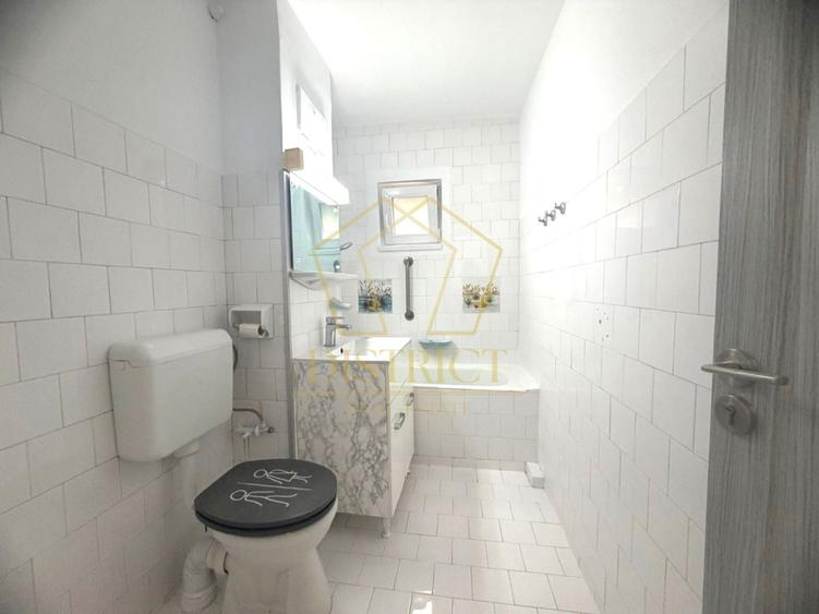 Apartament cu 3 camere decomandat, mobilat în Aradului