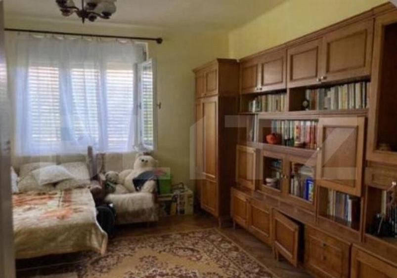 Casa de vanzare, cu 6 camere, 218,44 mp, zona Tasnad - 1