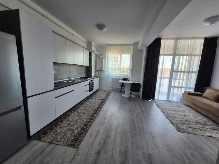 Inchiriez apartament 3 camere - 4