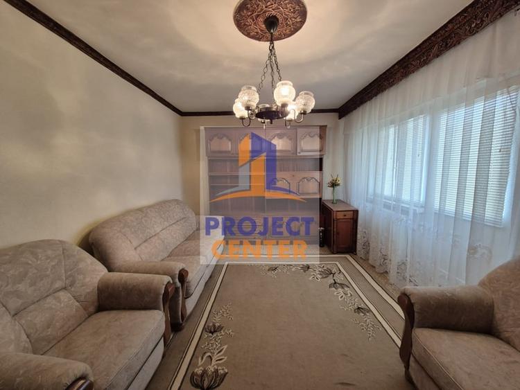 Apartament 3 camere confort 1 decomandat, foarte spatios, etaj 3 - 3