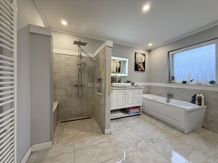 Casă spațioasă în Varias, împărțită în două unități cu acces separat - 5