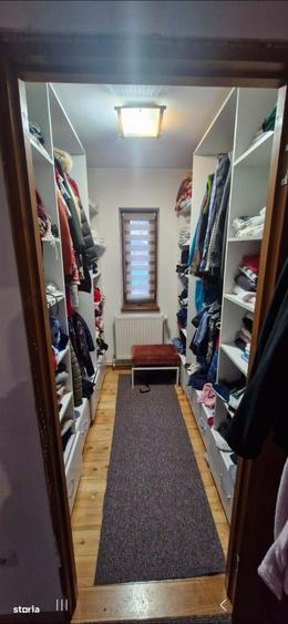 Vand casa Bucsoaia sau schimb - 1