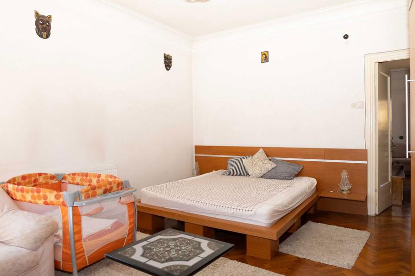 Inchiriez vila interbelica , impresionanta , Ploiesti - 4