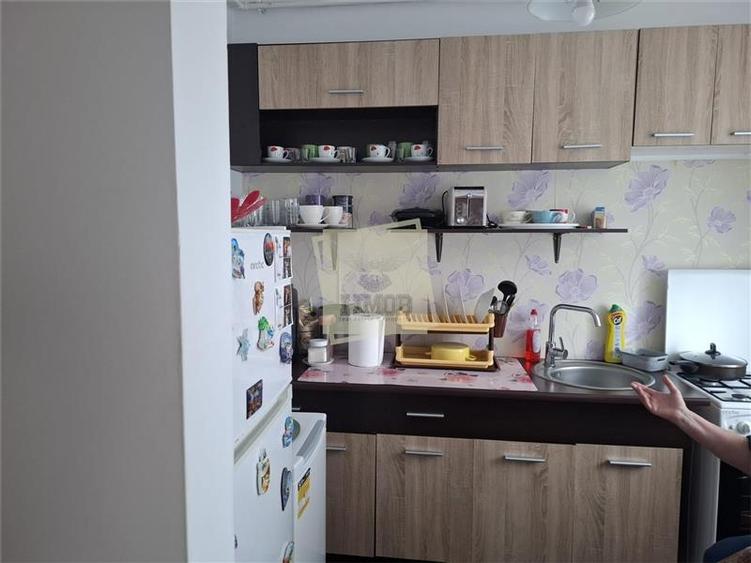 Garsoniera cu balcon boxa si parcare etaj 2 Turnisor - 4