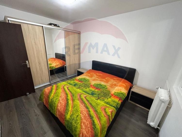 Inchiriere 2 camere semidec. Etaj 4/10 Al. Otesani Metrou - 10