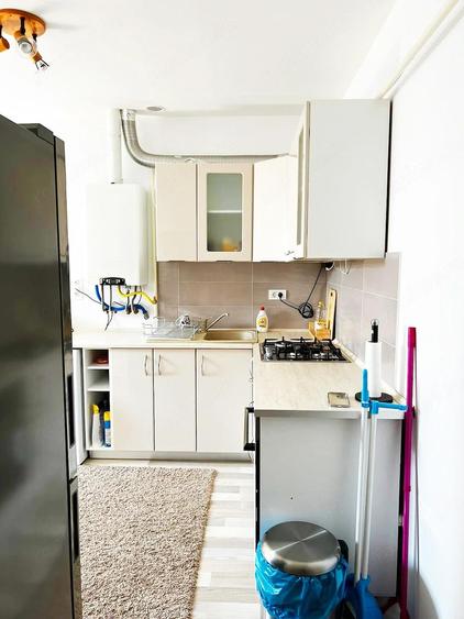 Inchiriez apartament 3 camere, semidecomandat, Valea Lupului - 5