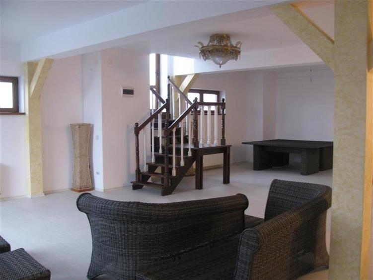 Inchirieri spatiu birou - 532 mp , terasa - 4