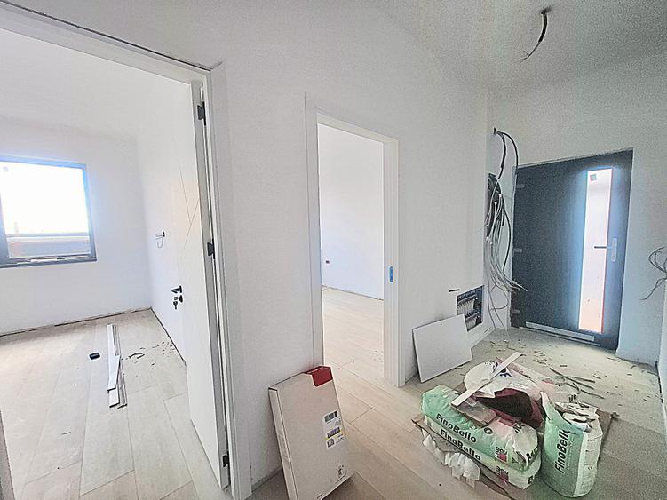 Casă individuală cu 3 camere cu Canalizare în Clinceni