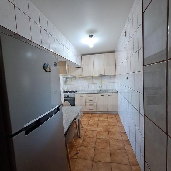 Apartament 2 camere de închiriat | Bulevardul Unirii | Vedere la fântâni |Metrou - 6