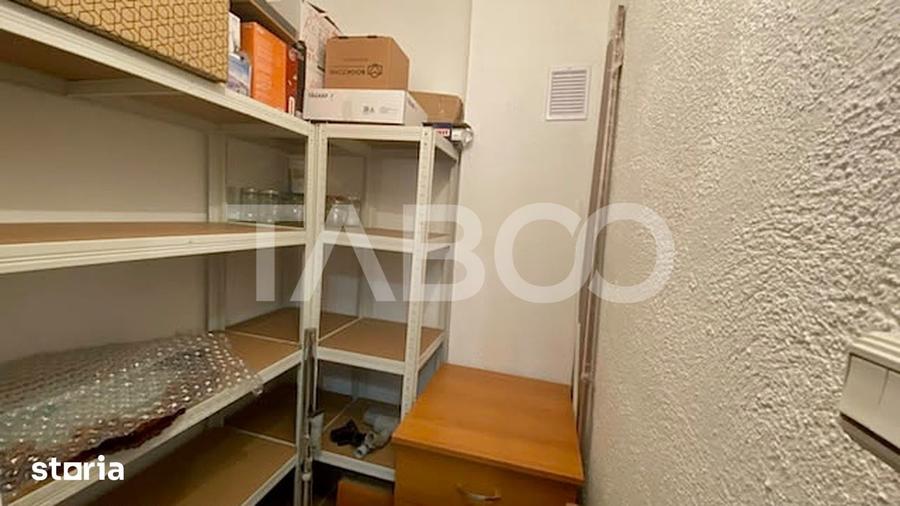 Apartament cu 3 camere decomandat în Vasile Aaron