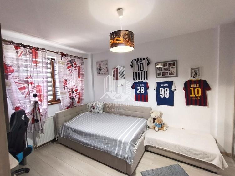 Apartament cu 3 camere nedecomandat, mobilat în Viile Noi