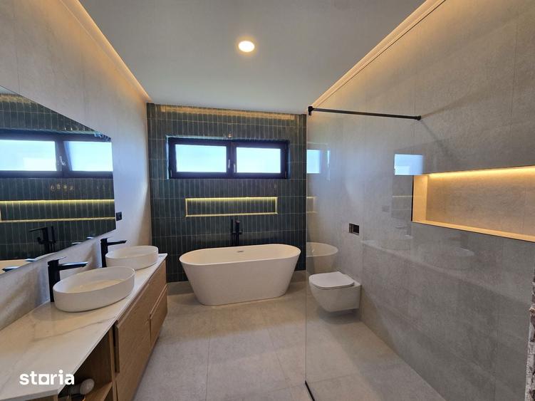Casă cu 4 camere cu Teren 620 Mp în Sânmartin