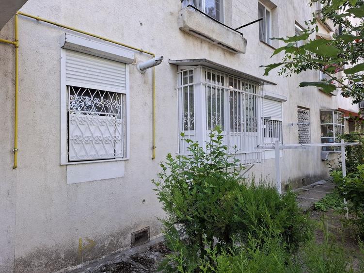 Apartament cu 2 camere nedecomandat, mobilat în Tomis Nord