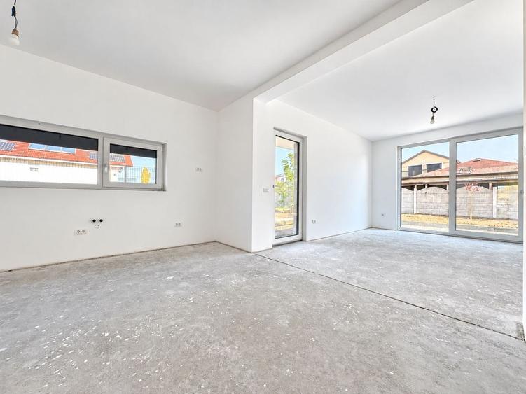 Duplex cu 4 camere cu Canalizare în Dumbrăvița