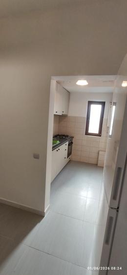 Apartament cu 2 camere decomandat, mobilat în Baza 3