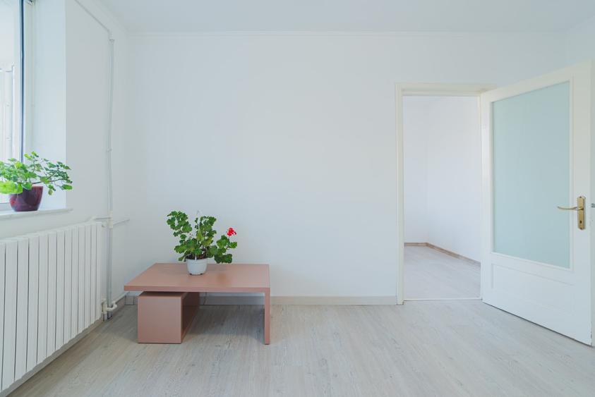 Apartament cu 2 camere semidecomandat, mobilat în City Park Mall