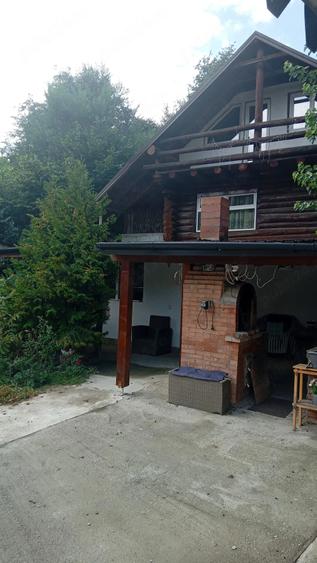 Casă cu 3 camere cu Teren 1200 Mp în Central
