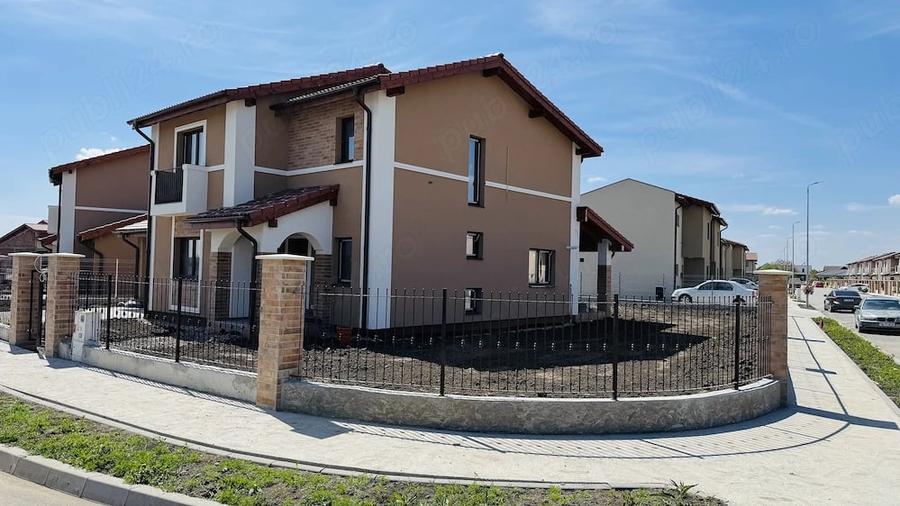 Casă cu Teren 589 Mp în Săcălaz