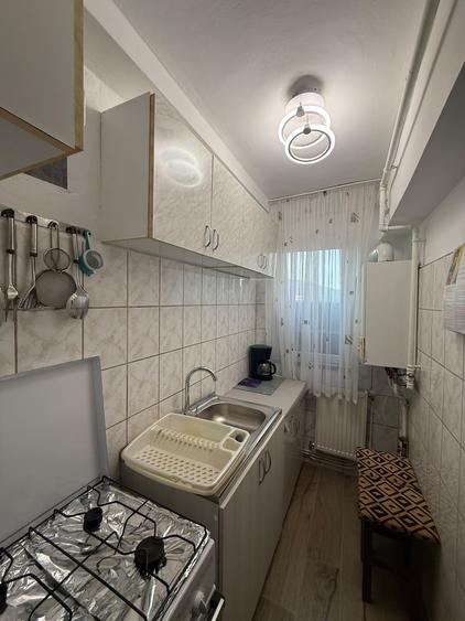 Apartament cu 2 camere semidecomandat în Dacia