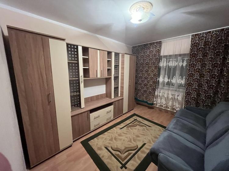 Apartament cu 3 camere decomandat în Obcini