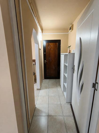 Apartament cu 2 camere semidecomandat în Aurel Vlaicu