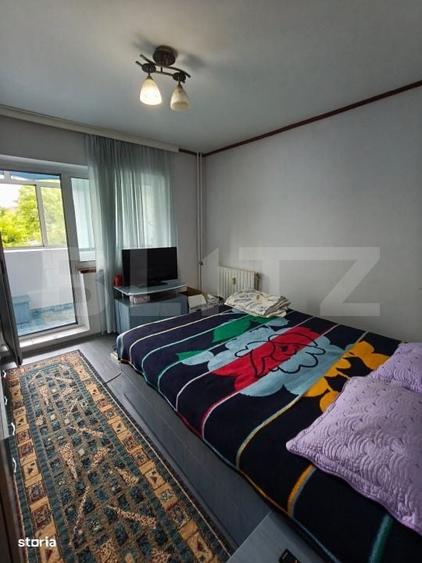 Apartament cu 3 camere decomandat în Rovine