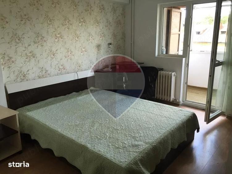 Apartament 3 camere Decomandat Langa UMF Bd. Independentei 650 - 2