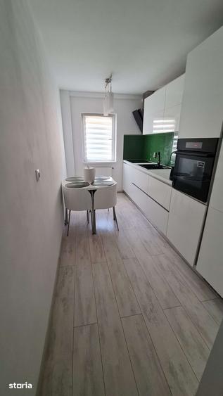 Apartament cu 3 camere decomandat în Griviței