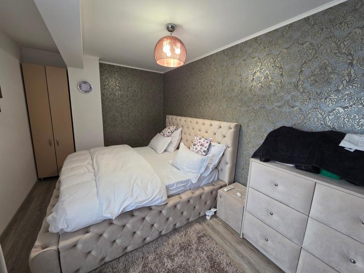 Apartament cu 3 camere semidecomandat, mobilat în 1 Decembrie 1918