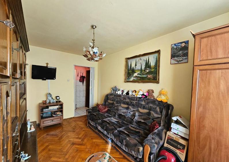 Apartament 2 camere,etaj 2 zona Dacia - 9