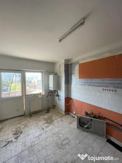 Apartament de 2 camere decomandat, 54 mp, etaj 4, zona Cated - 4