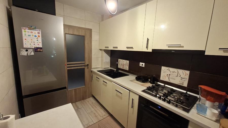 Apartament 2 camere complet renovat, Podu Roș 53 mp, etaj 1/10 - 5