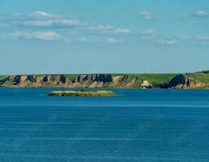Vand casa la curte comuna Ulmu, judet Calrarasi la 200 m de lac! - 20