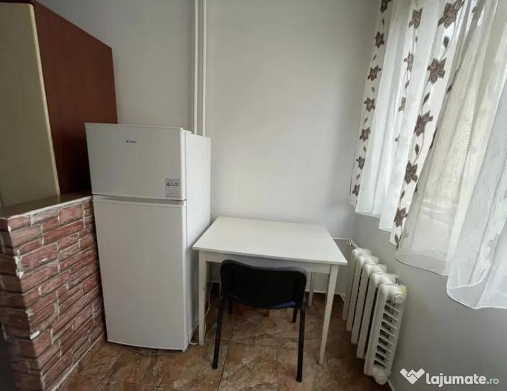 Garsoniera renovata - zona Sacele - 7