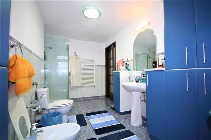 Corp vila, ideal locuinta, cu piscina si curte proprie in centru, Bucuresti - 29