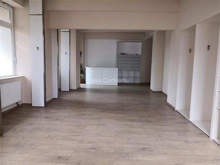 Spatiu comercial sau de birouri in zona Lapus