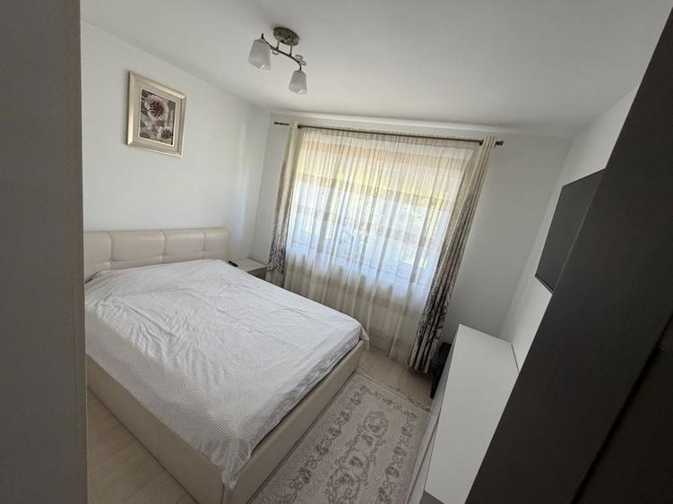Apartament cu 3 camere, zona centrala - 12