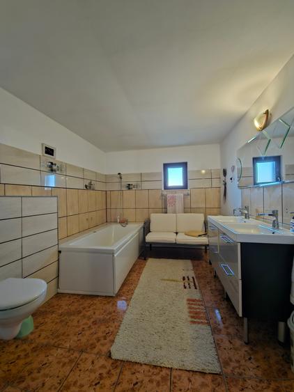 Casa de Vanzare P+1 In Agigea Teren 400mp Garaj - 36