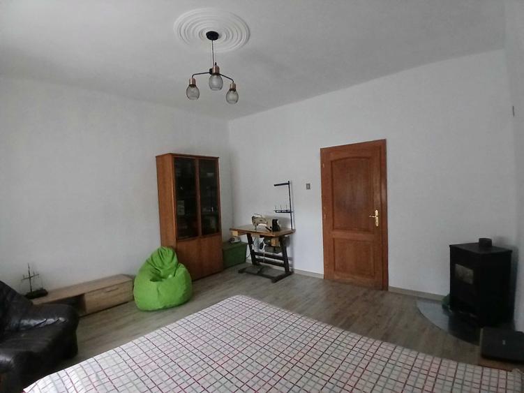 Casă cu 3 camere în Santăul Mare