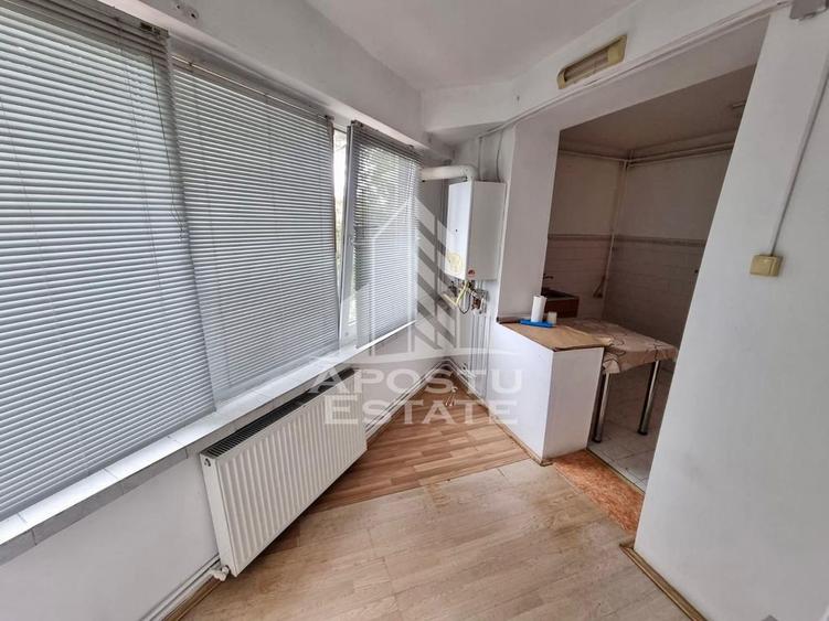 Apartament 2 camere, etaj 1,centrala proprie, zona Saguna - 4