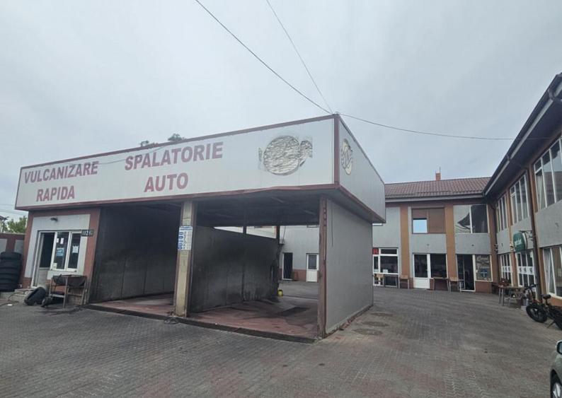 Spalatorie auto, spatii comerciale, b-dul N. Romanescu - 3