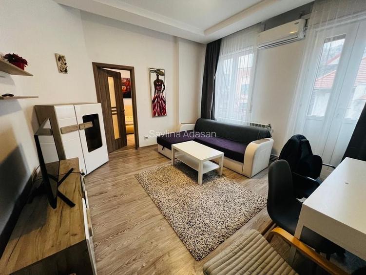 Apartament De Închiriat | 2 camere | Piața Romană